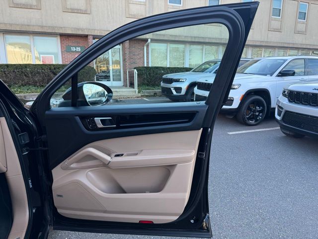 2019 Porsche Cayenne E-Hybrid