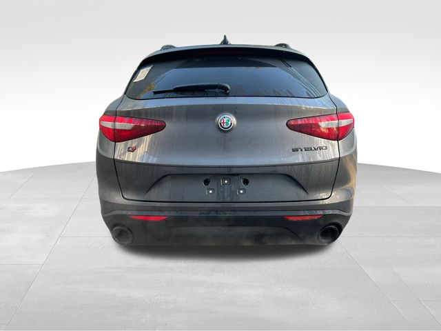 2019 Alfa Romeo Stelvio Ti Sport 8