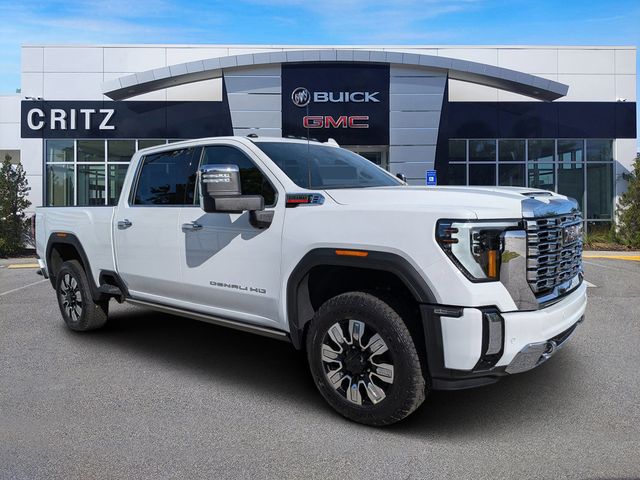 Summit White 2026 GMC Sierra 2500HD Pickup Truck Four-Wheel Drive Automatic