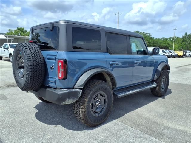 2025 Ford Bronco Outer Banks photo