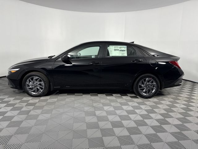 New 2025 Hyundai Elantra Hybrid For Sale in Indianapolis, IN