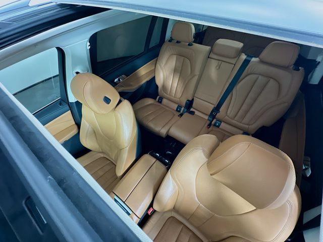 Thumbnail: 2021 BMW X7 - 23