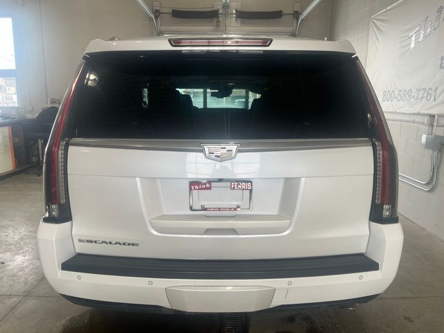 2016 Cadillac Escalade Premium photo