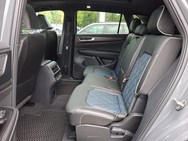2025 Volkswagen Atlas Cross Sport 2.0T SEL Premium R-Line  at Sutliff Volkswagen