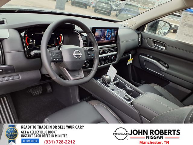 View vehicle photo 4