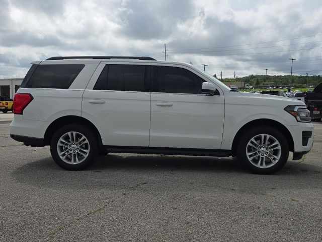 2024 Ford Expedition XLT:B02482