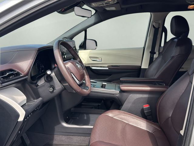 Used 2023 Toyota Sienna Van