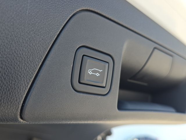 2023 Buick Envision Essence:C02538