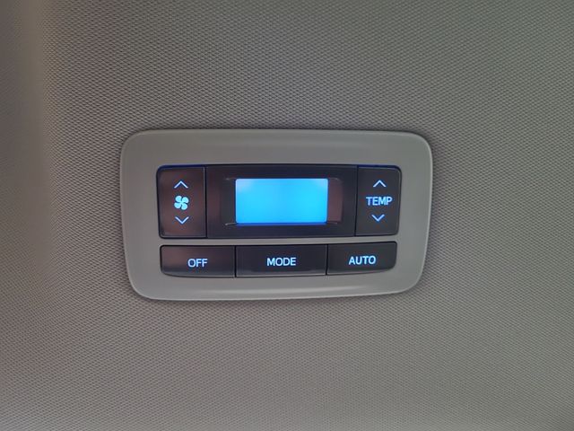 2015 – Toyota – Sienna