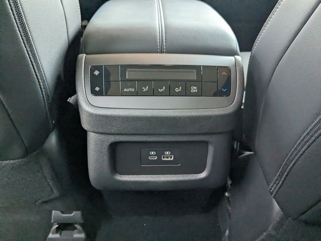 2025 Nissan Pathfinder SL photo 11