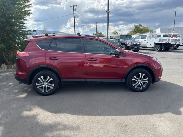 2018 Toyota RAV4 LE 28