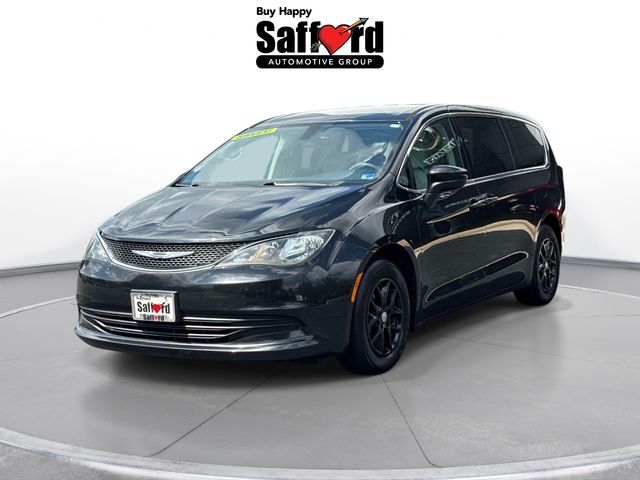 Brilliant Black Crystal Pearlcoat 2017 Chrysler Pacifica Minivan Front-Wheel Drive 9-Speed Automatic