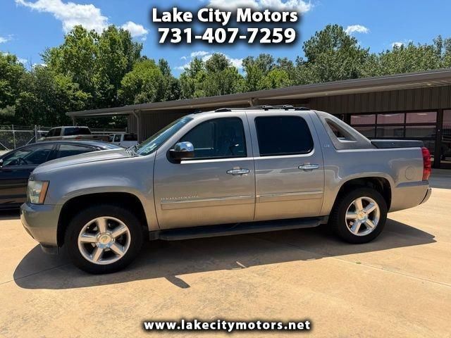 Graystone Metallic 2012 Chevrolet Avalanche Pickup Truck Four-Wheel Drive 6-Speed Automatic