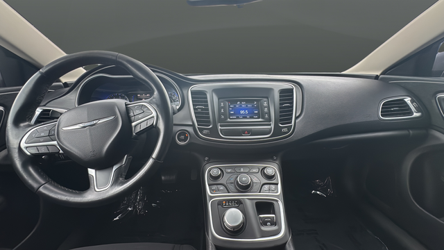 Used 2015 Bright White Clearcoat Chrysler Limited image 11