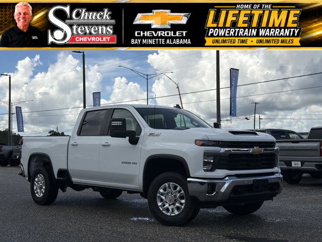Summit White 2026 Chevrolet Silverado 2500HD Pickup Truck Four-Wheel Drive Automatic