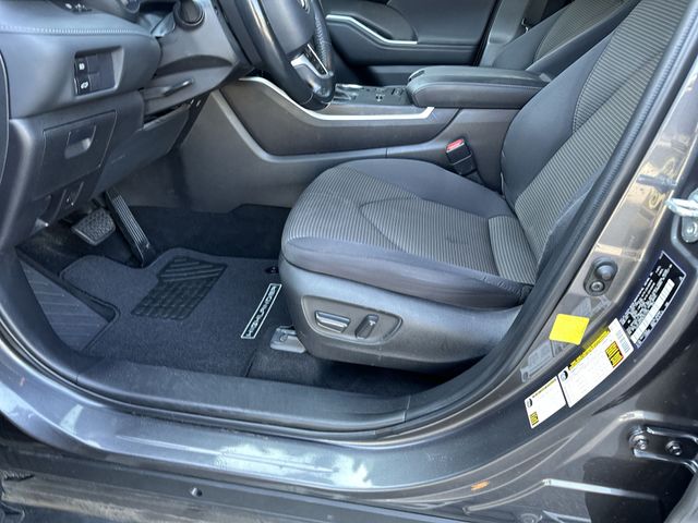 Used 2022 Gray Toyota LE image 13