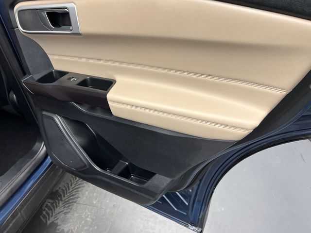 2020 Blue Ford Explorer XLT RWD SUV