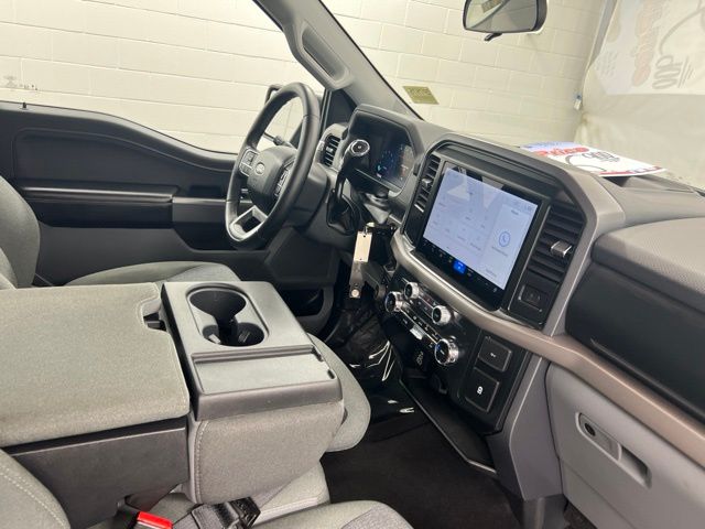 Used 2025 Black Ford XLT image 24