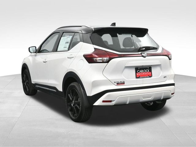 2024 Nissan Kicks SR 8