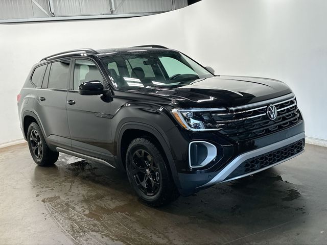 2025 Volkswagen Atlas 2.0T Peak Edition Black at Subaru and VW of Moon Township