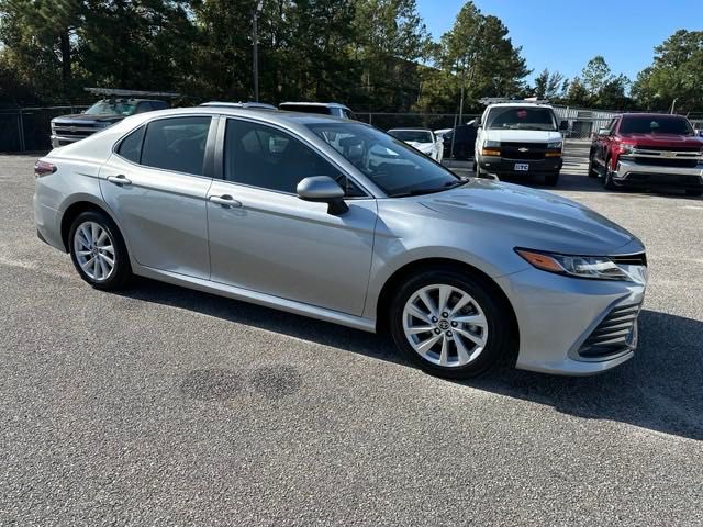 2022 Toyota Camry LE 7