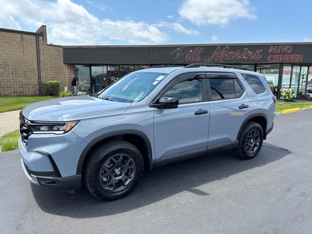 Sonic Gray Pearl 2025 Honda Pilot SUV / Crossover All-Wheel Drive Automatic