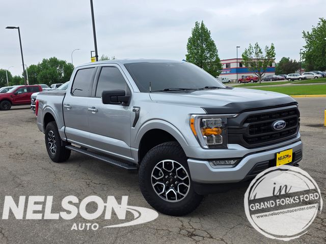 Iconic Silver Metallic 2022 Ford F-150 XLT SuperCrew 4WD Pickup Truck Four-Wheel Drive Automatic