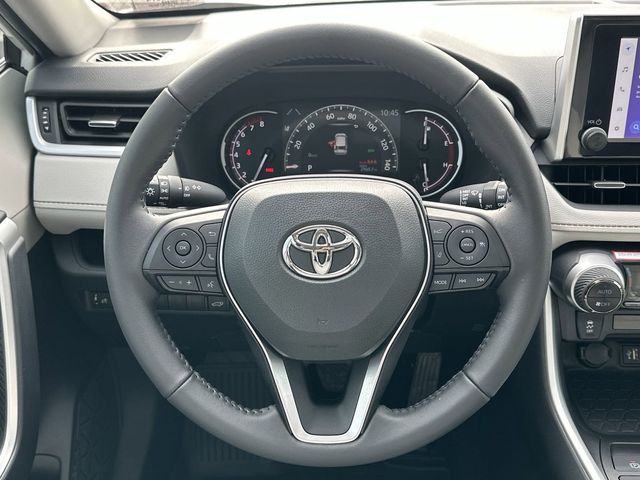 2024 Toyota RAV4 XLE Premium 8