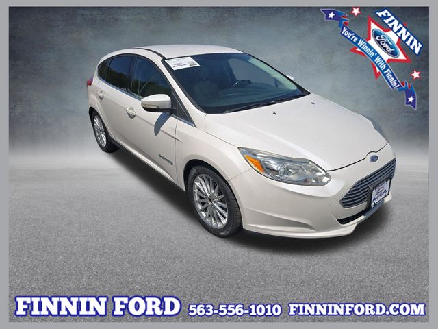 White Platinum Metallic Tri-Coat 2013 Ford Focus Electric Hatchback Front-Wheel Drive 1-Speed Automatic