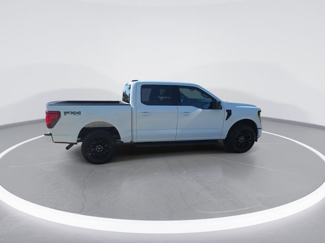 Used 2025 Oxford White Ford XLT image 9