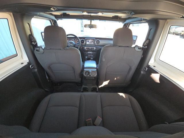 2022 Jeep Wrangler Willys:B02557