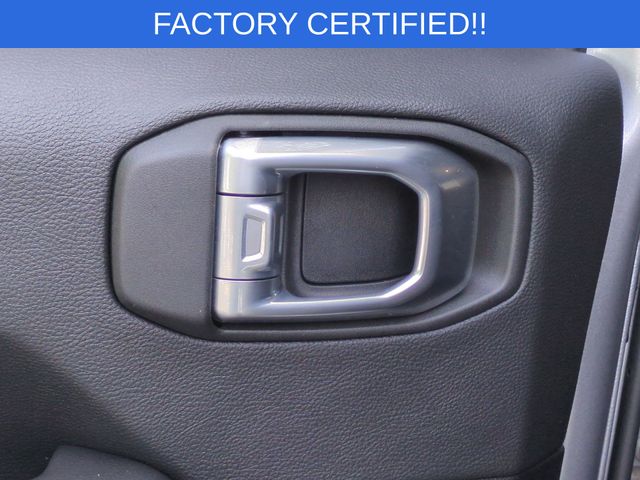Used 2021 Silver Jeep Unlimited Sahara Altitude image 27