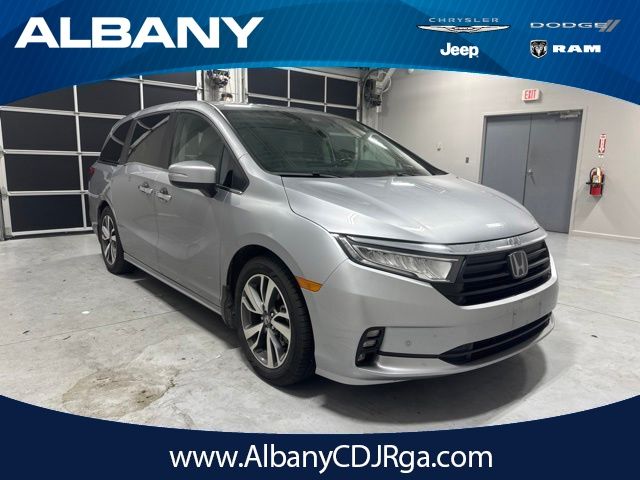  2023 Honda Odyssey Touring FWD   