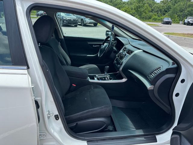 Used 2014 White Nissan 2.5 SV image 16