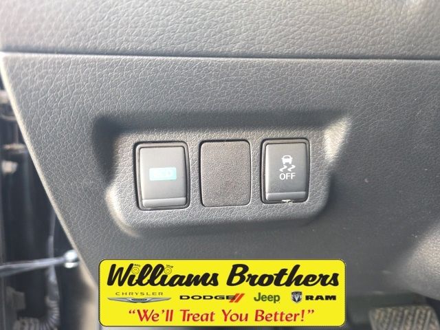 2019 Nissan Sentra SV - Super Black exterior view 14