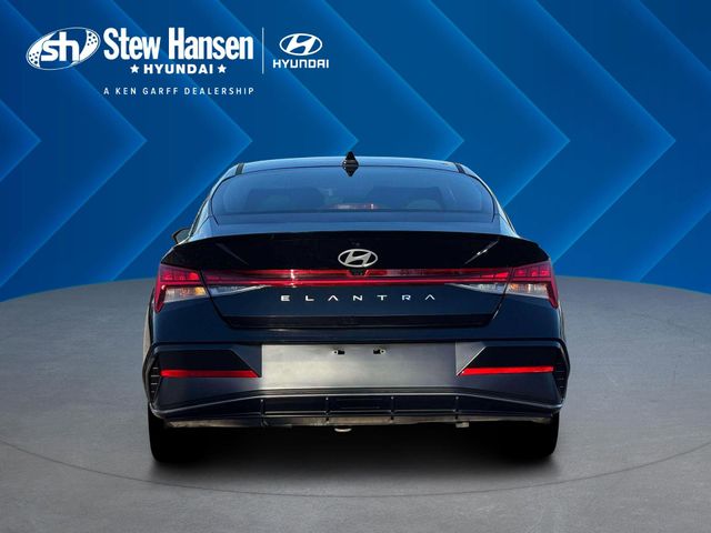New 2026 Black Hyundai SEL Sport image 6