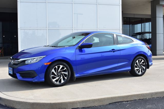 Used 2017 Honda Civic LX with VIN 2HGFC4B56HH305951 for sale in Quincy, IL