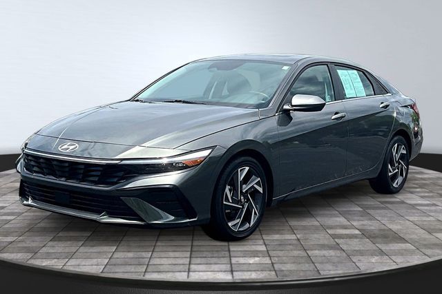 Amazon Gray 2025 Hyundai Elantra SEL Convenience FWD Sedan Front-Wheel Drive Continuously Variable Transmission