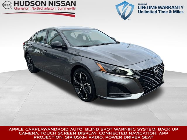 2025 Gun Metallic Nissan Altima SR Sedan