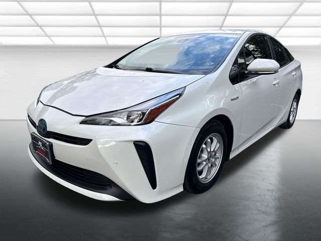 White (Blizzard Pearl) 2019 Toyota Prius LE FWD Hatchback Front-Wheel Drive Continuously Variable Transmission