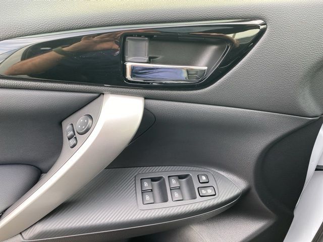 MitsubishiEclipse Cross22