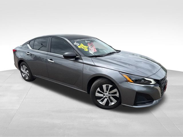 Gray (Gun Metallic) 2025 Nissan Altima Sedan Front-Wheel Drive Continuously Variable Transmission