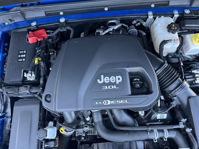 Used 2023 Blue Jeep Sport S image 27