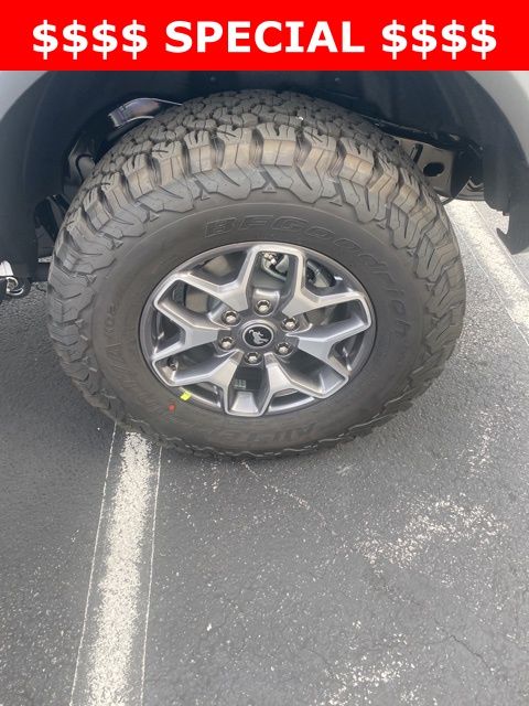 View vehicle photo 6