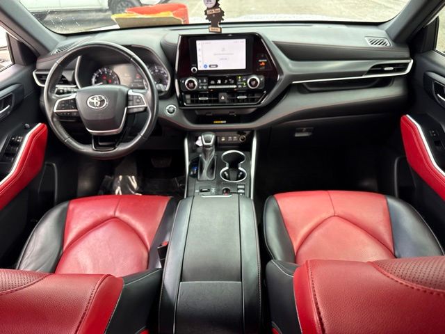 Used 2023 Toyota Highlander SUV
