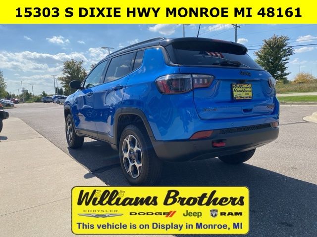 2022 Jeep Compass Trailhawk - Laser Blue Pearlcoat exterior view 7