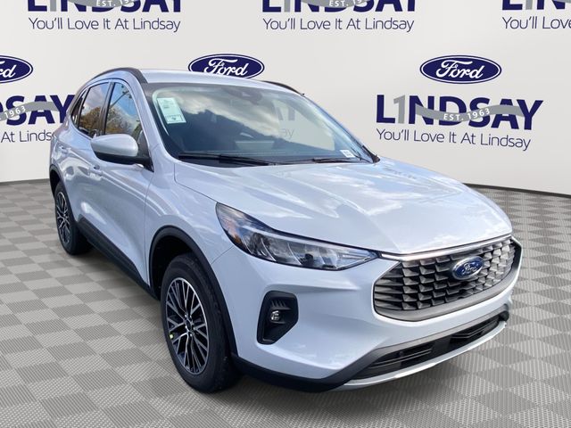 2026 Ford Escape Hybrid Plug-in FWD