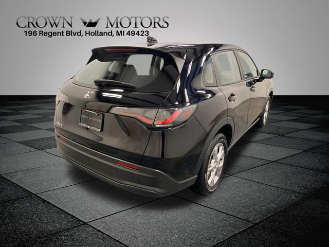 View vehicle photo 6