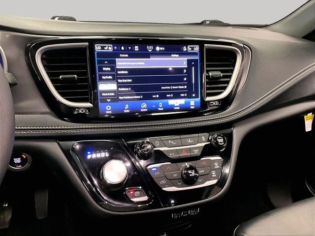 2025 Chrysler Pacifica Select - 5