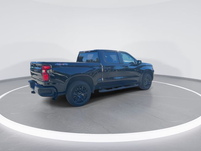 Used 2023 Black Chevrolet Custom image 7